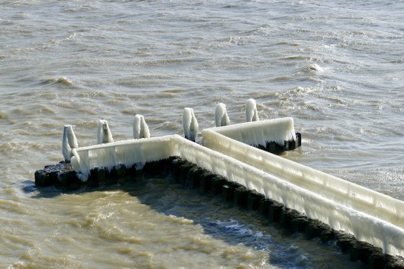 Ice frozen Afsluitdijk 2018