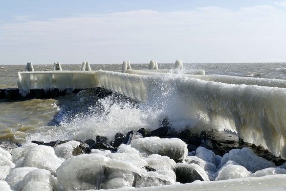 Ice frozen Afsluitdijk 2018