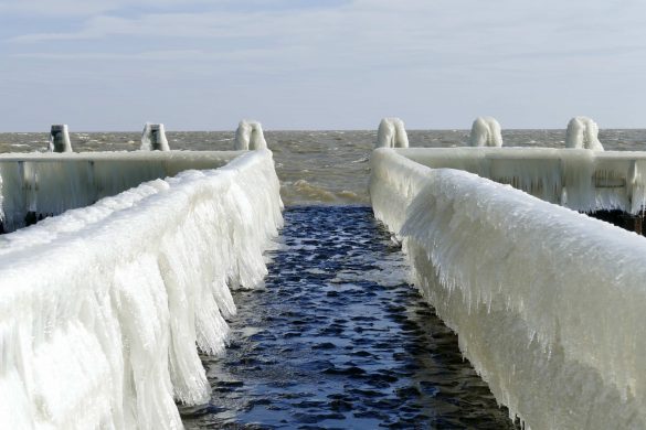 Ice frozen Afsluitdijk 2018