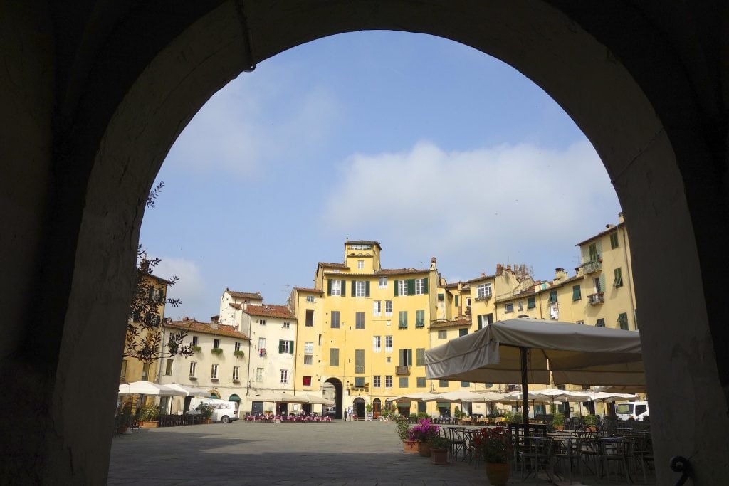 Lucca amphitheatre though gate